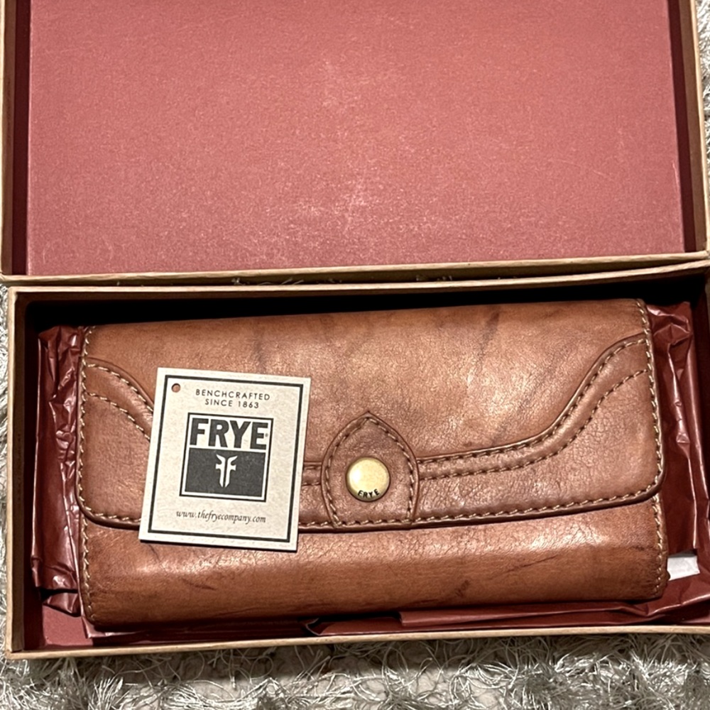 🌜OFFER🌛 FRYE Campus Wallet